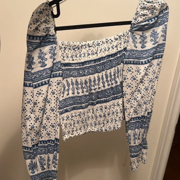 Zara Blue and white printed croptop,Size small - Picture 2 of 4